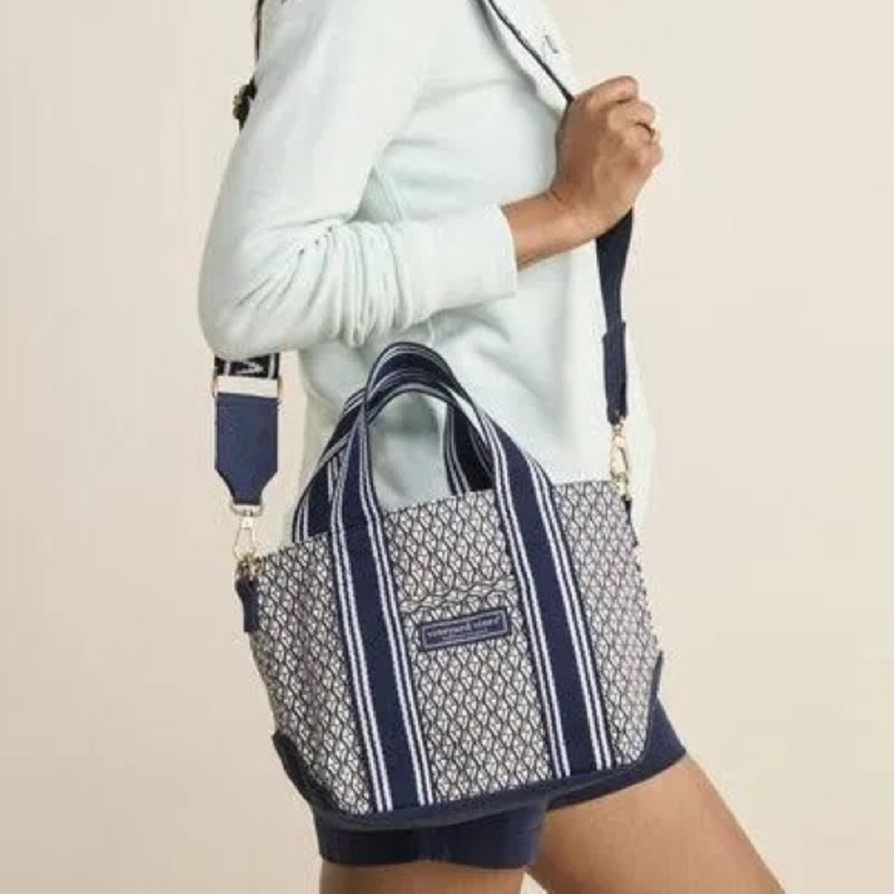 Vineyard Vines V-Print Monogram Mini Heritage Tote